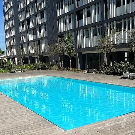Orpheu Deluxe - Parque Nacoes Apartment